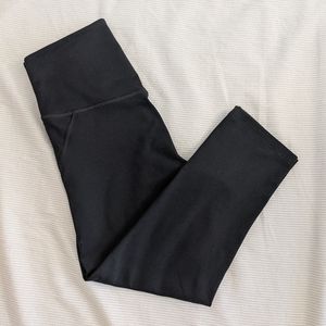 Girlfriend Collective Compressive Capri Leggings